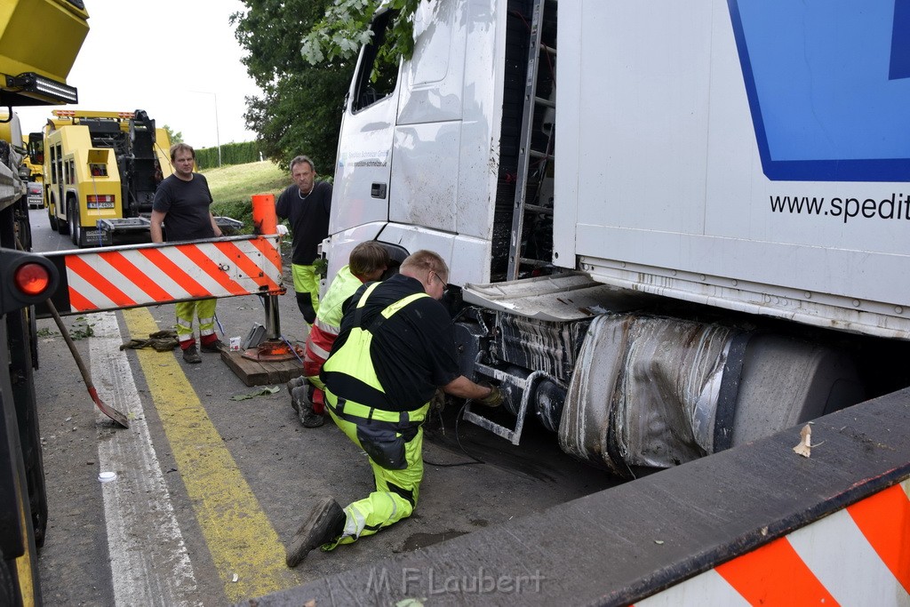 Schwerer VU A 3 Rich Oberhausen Hoehe AK Leverkusen P626.JPG - Miklos Laubert